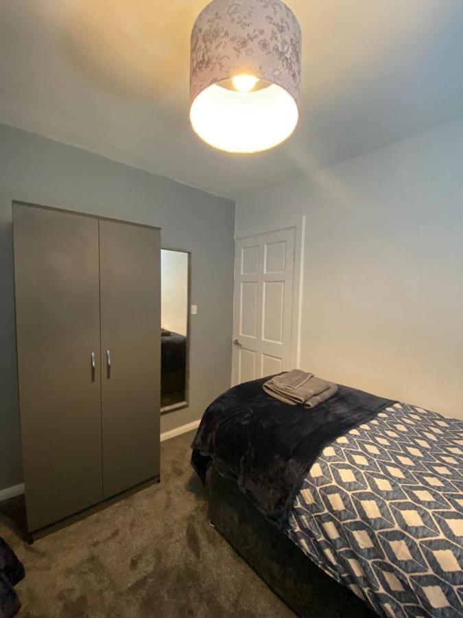 Cosy 3 Bedroom House, Free Parking & Wifi Ноттінгем Екстер'єр фото