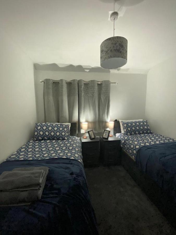 Cosy 3 Bedroom House, Free Parking & Wifi Ноттінгем Екстер'єр фото